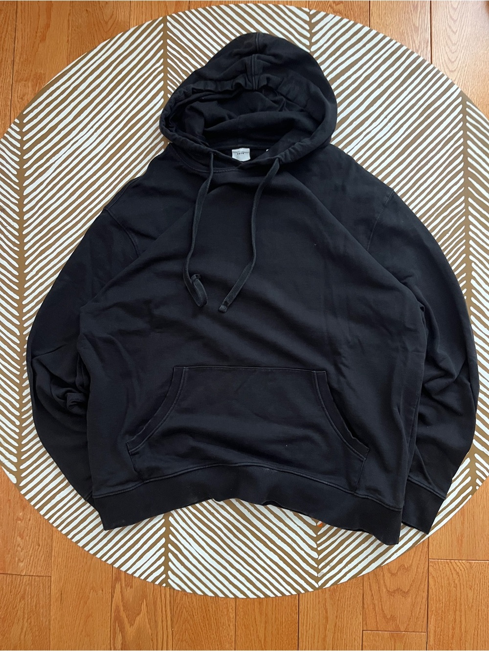 KOTN Black Hoodie (L)